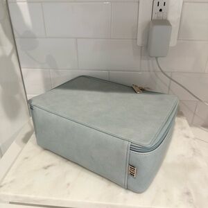 BEIS The Cosmetic Case in Light Blue